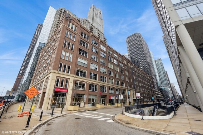 Building Photo - 540 N Lake Shore Dr Rental
