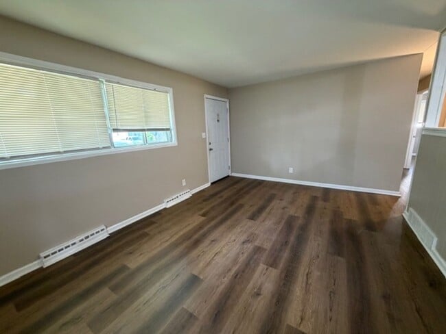 Photo - 1141 Scott Ave