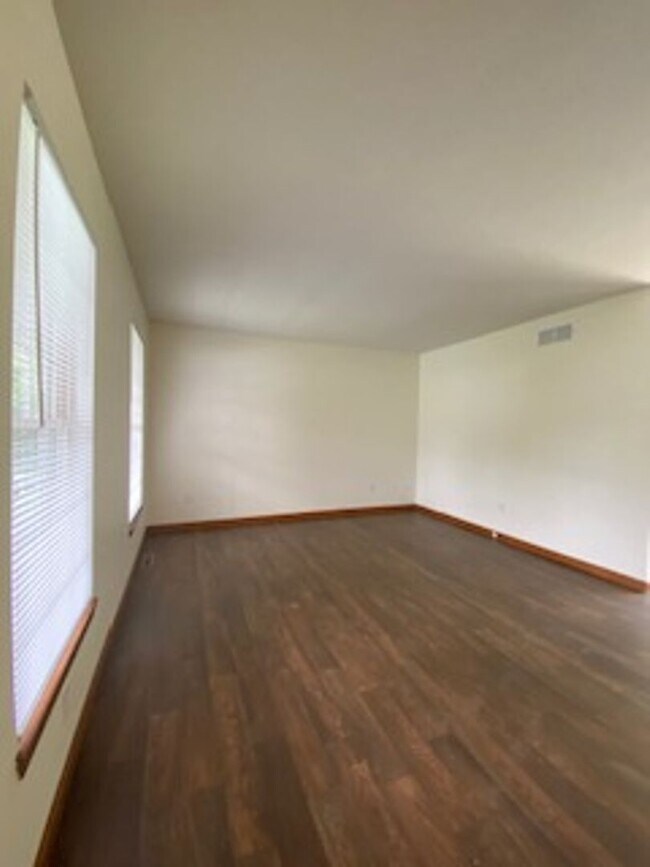 Photo - 3 Bedroom Home with 2 Car Attached Garage!