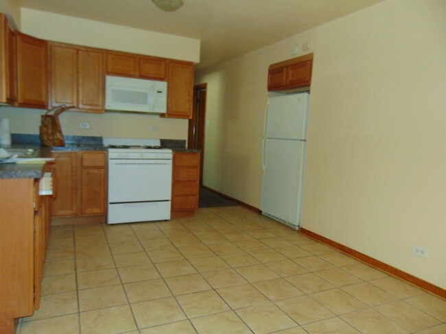 Photo - 2325 W Marquette rd Unit 2