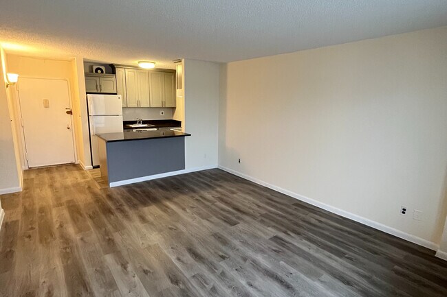 Photo - 25-40-40 Shore Blvd Unit # 5O