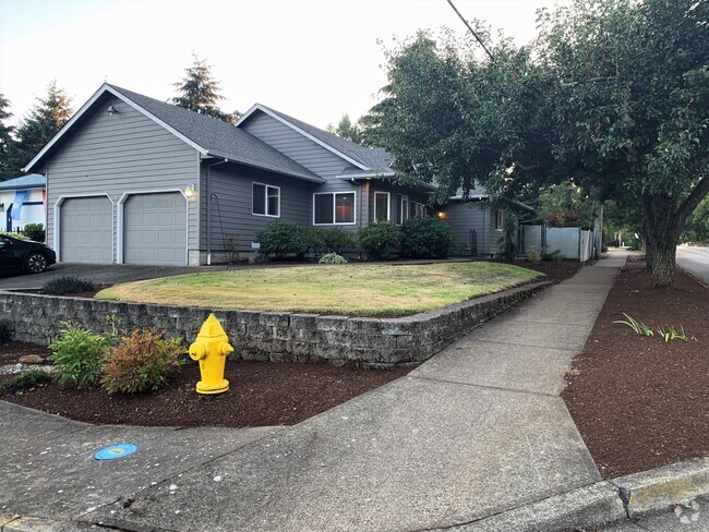 Building Photo - Great Three Bedroom in South Salem Rental