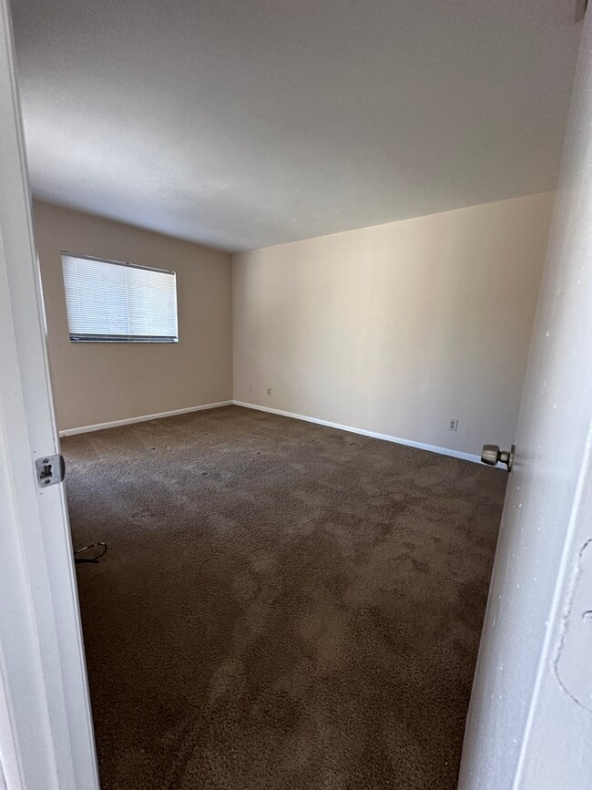 27600 S View Dr