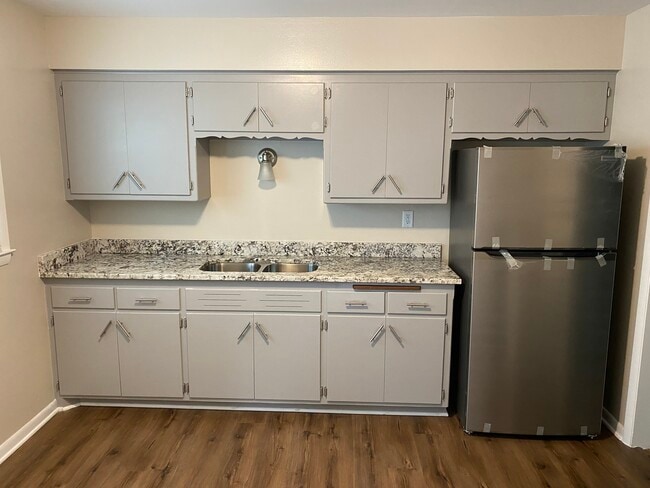 Kitchen - 143 N 63rd St