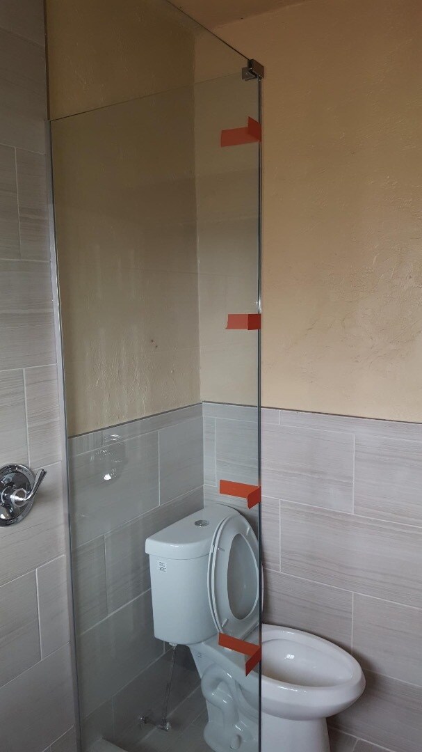 Photo - 916 E 6th St