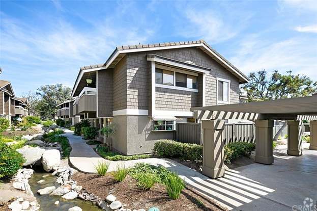 Building Photo - 323 Streamwood- Rental