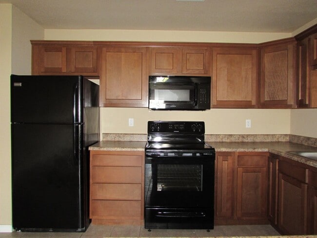 Photo - 6734-MF2-E2 Unit B