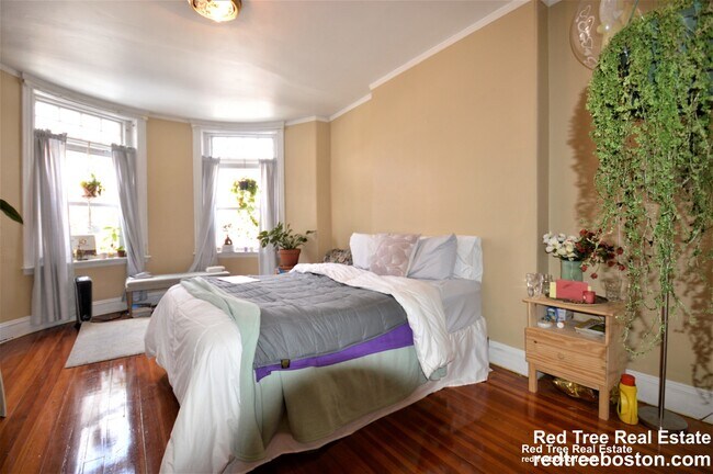 Photo - 10 Strathmore Rd Unit 3