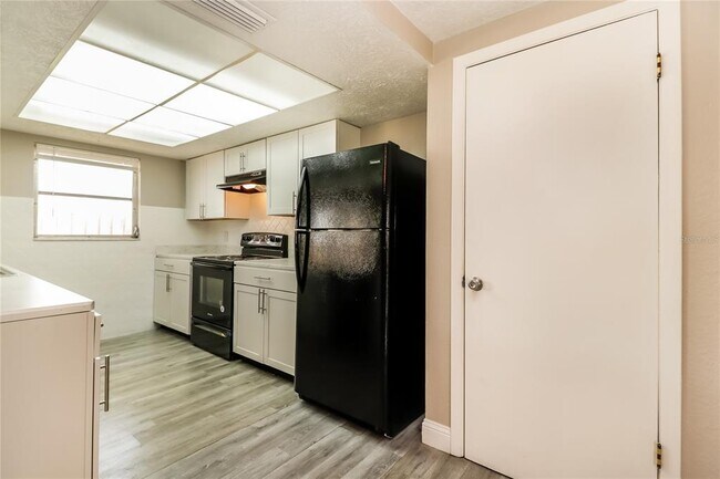 Photo - 2105 Sugarbush Dr