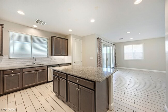 Photo - 164 Pace Ave