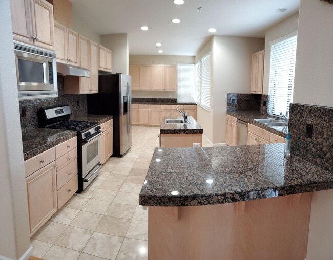 Photo - Wonderful 5bd / 3.5ba with 2 master suites