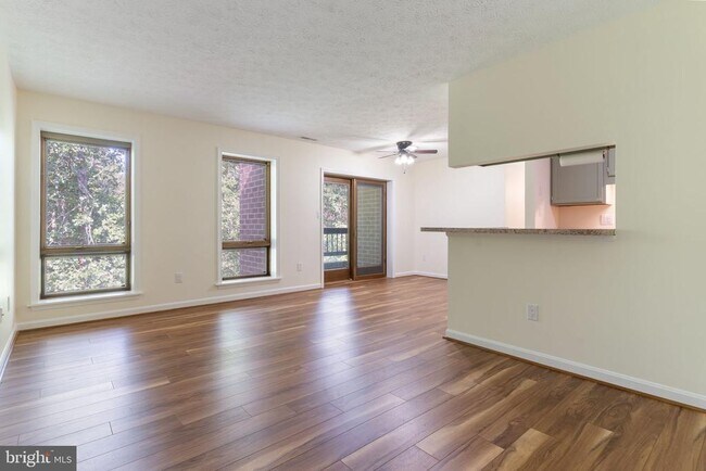 Photo - 23240 Rosewood Ct Unit 9