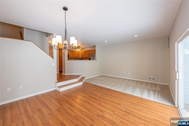 Photo - 63 Hickory Way Unit 5606