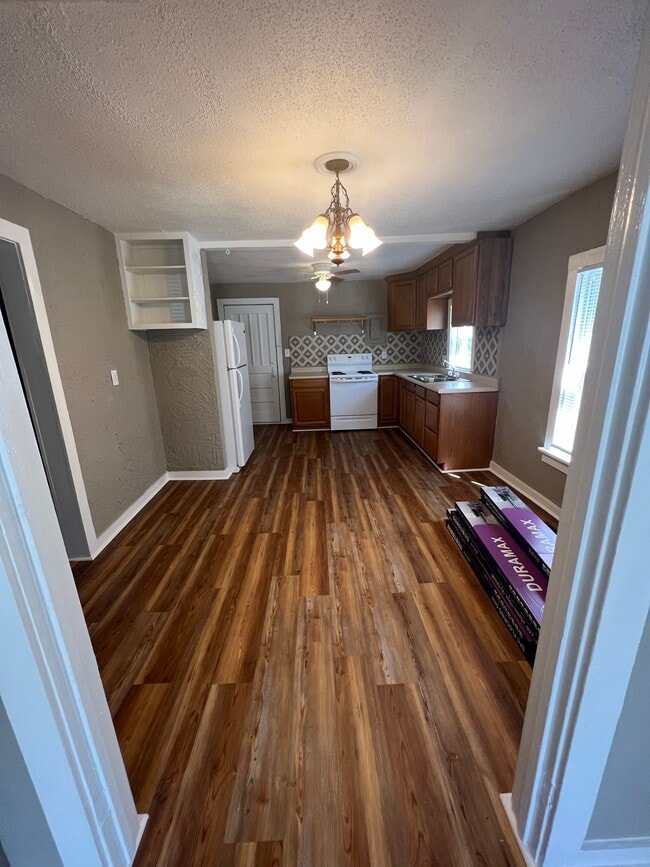 Photo - 1509 Humes Ave NE