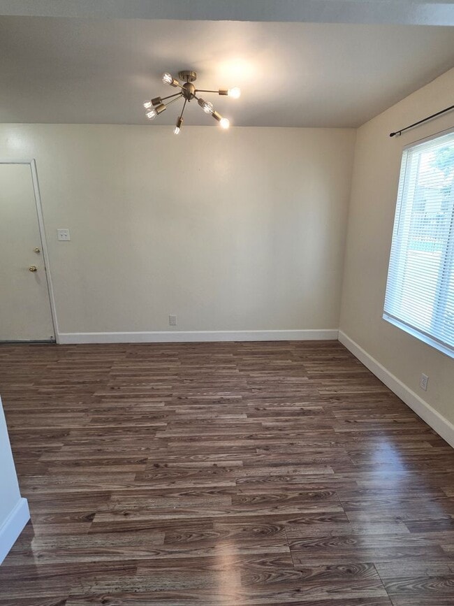 Photo - 4888 Clayton Rd