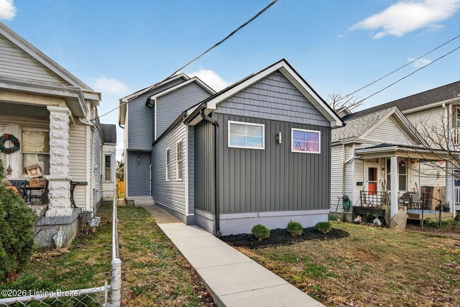 Building Photo - 914 Ash St