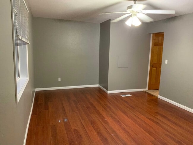 Photo - 603 #22nd St Apt 2 Unidad 2,  1