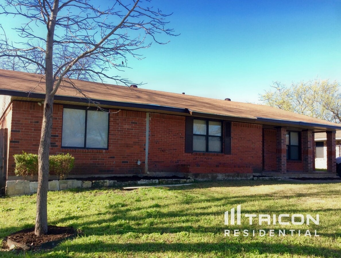 Photo - 806 E Vista Dr