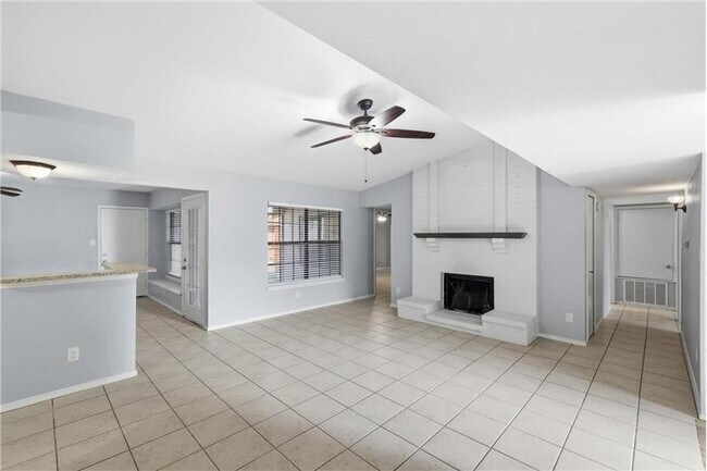 Photo - 2800 Carnaby Ln