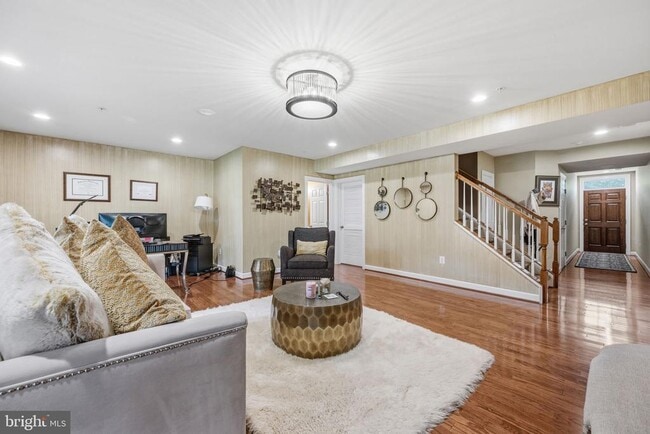 Photo - 50 Sharpstead Ln