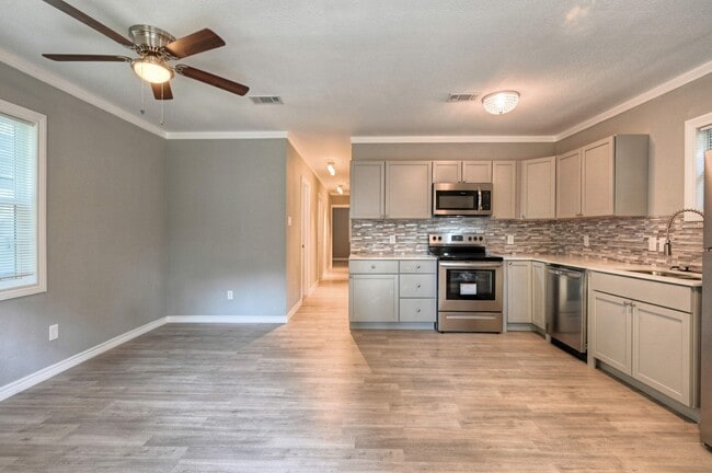 Photo - 10157 Barberry St