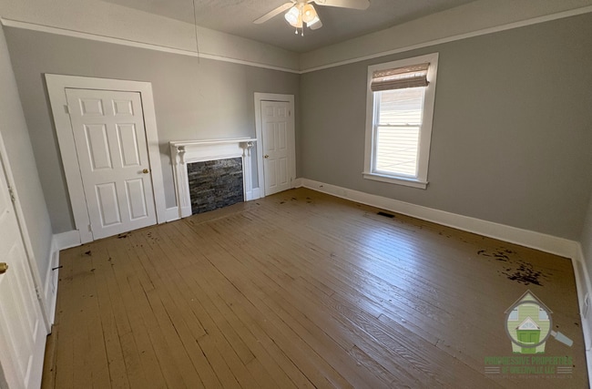 Photo - 520 Perry Ave