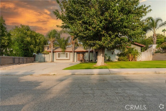 Building Photo - 10937 Desert Sand Ave Rental