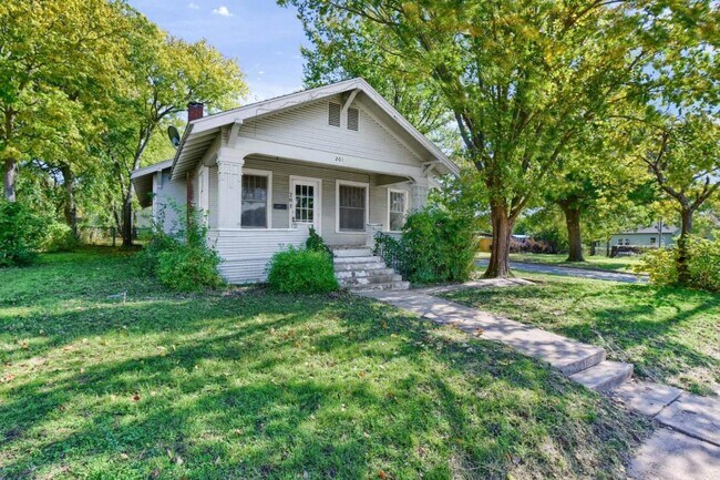 Photo - 201 N Highland Ave