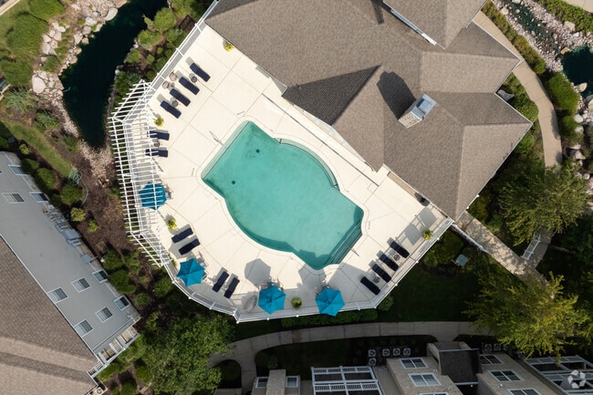 Pool - Boulder Springs