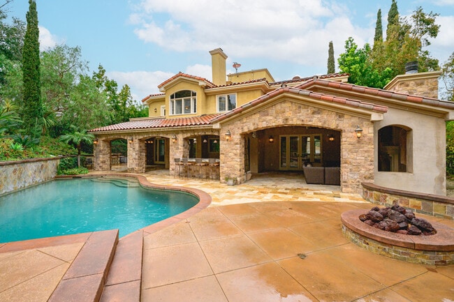 Photo - Elegant 5BR Furnished Estate with Pool & G...