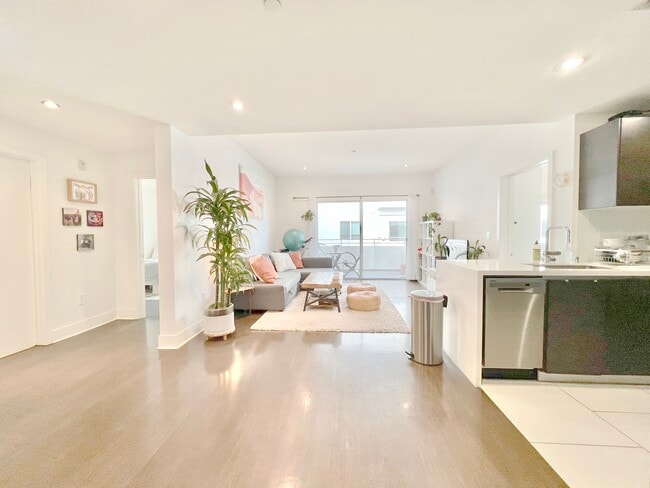 Photo - 1700 Sawtelle Blvd Unit 219