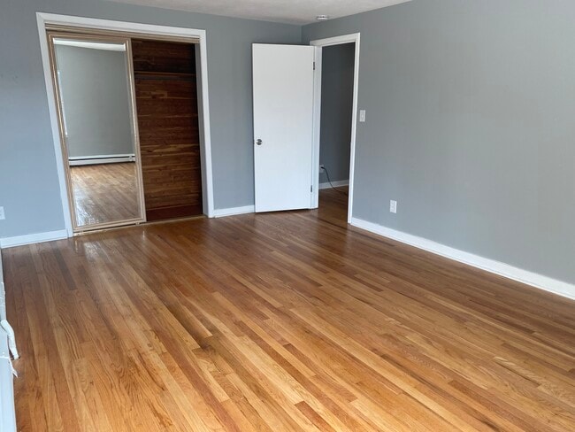 Photo - 200 Craton St
