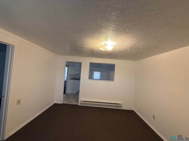 Photo - 207 W Chisum Ave