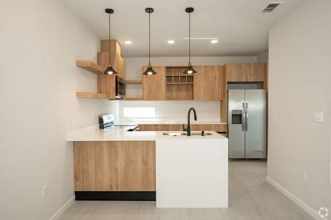 Photo - Colgate Crossings