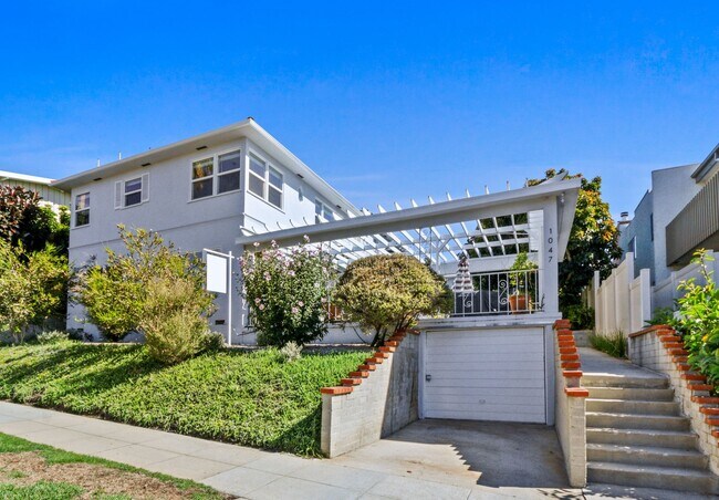 Photo - 1047 19th St in Santa Monica - North of Wilshire Blvd!