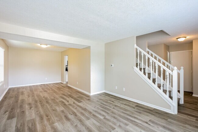 Photo - 5744 Ashby Dr