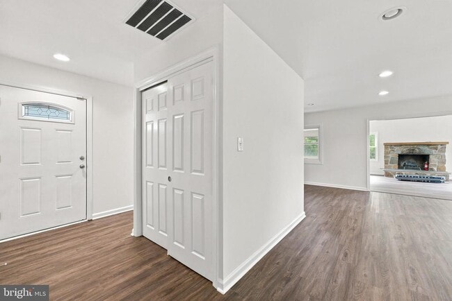 Photo - 2 Barnwell Dr
