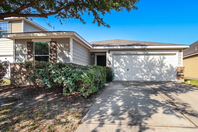 Building Photo - 16626 Cheshire Grove Ln