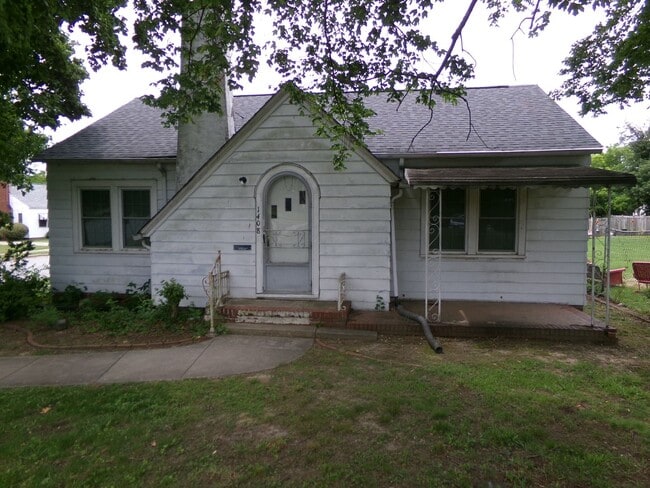 Spacious 3-Bedroom 2-Bathroom Home - Spacious 3-Bedroom 2-Bathroom Home