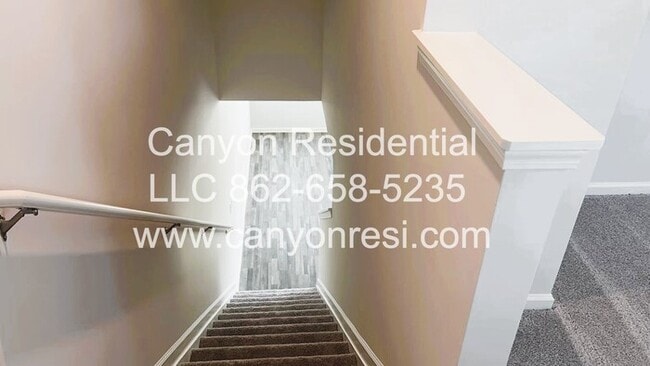 Photo - 740 Wayfinder Run