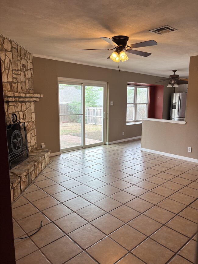 Photo - 3310 Turnabout Loop