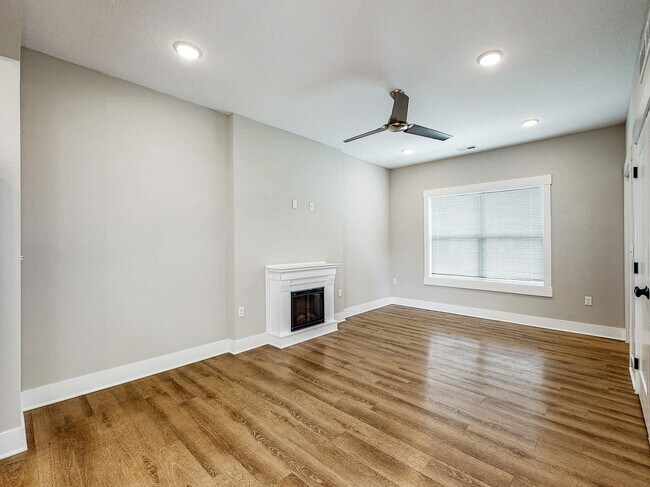 Photo - 307 Washington Ave