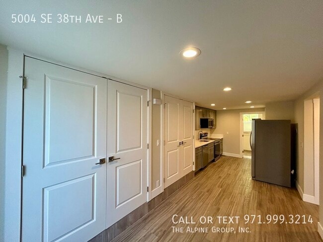 Photo - 5004 SE 38th Ave