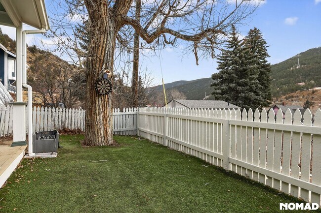 Photo - 1908 Wall St