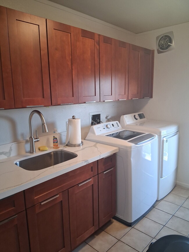 Photo - 98-871-871 Kaonohi St