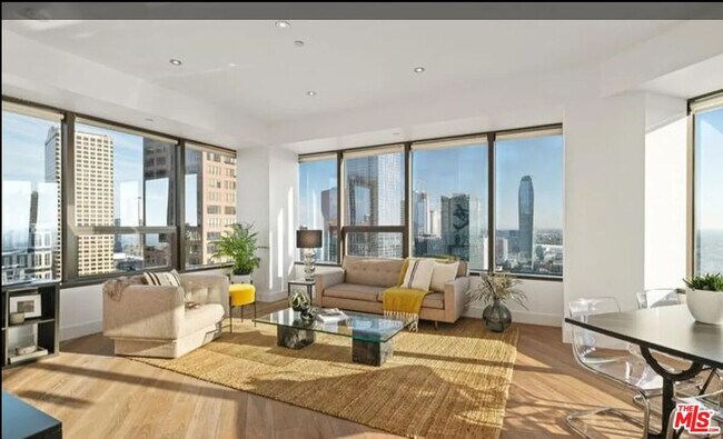 Photo - 1100 Wilshire Blvd Unit 1911