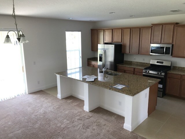 Photo - HUGE 5 BEDS TWO STORY!!! CLOSE TO HIGHWAYS...