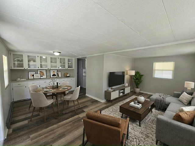 Photo - 311 50th Avenue Plaza W