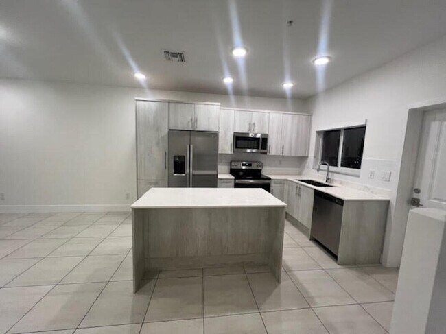 Photo - 3884 Melaleuca Ln