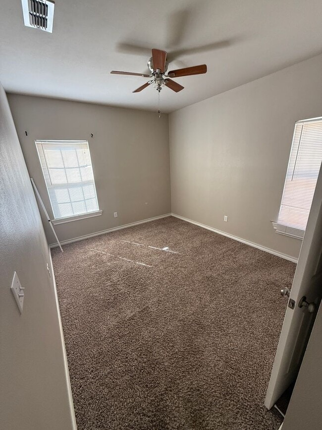 Photo - 2 bedroom 2 bath in Prime location!